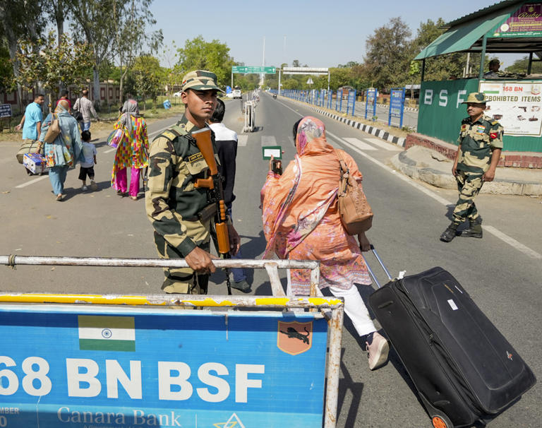 ಕರ್ನಾಟಕದಲ್ಲಿರುವ ಪಾಕಿಸ್ತಾನಿಗಳ ಸಂಖ್ಯೆ ಎಷ್ಟು?