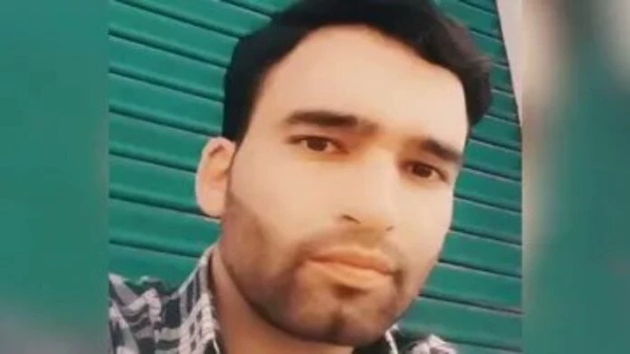 201b0cbd4aaf4de2e338b6067ef9f3f26bfb9b3995dd38e9b0ffd8b4607788e8