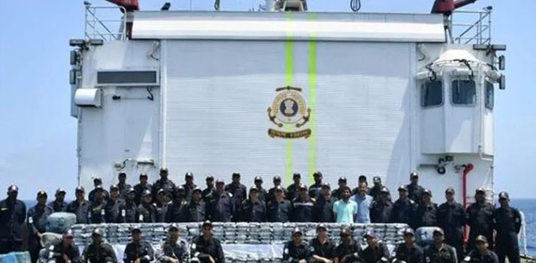 ಗುಜರಾತ್ ಕರಾವಳಿಯಲ್ಲಿ 1,800 ಕೋಟಿ ಮೌಲ್ಯದ ಡ್ರಗ್ಸ್ ಜಪ್ತಿ