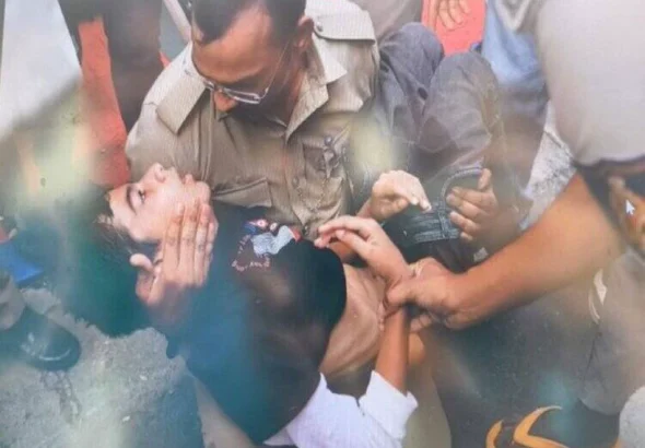 8958b0ddc2fa52d9649ac4c2365fb0bef38aacf2c9cbc9bfe8fd26a4844bf16f