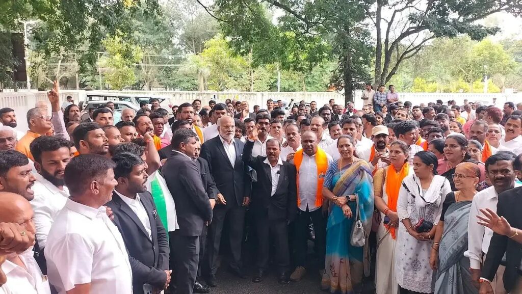 n67658225617550686060958616a34a1738b68ac0a1cde1394d2b82e2b6d0999e0b9d6fb86c1f03731aa15e