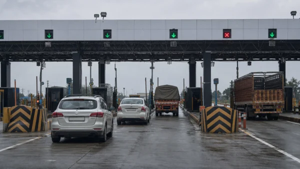 digital-toll-collection-systems-in-india-okza-600x338